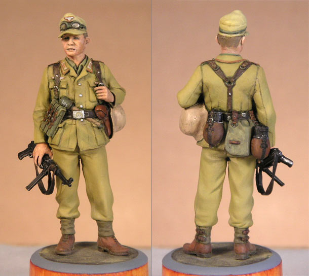 Figures: DAK infantryman, 1942