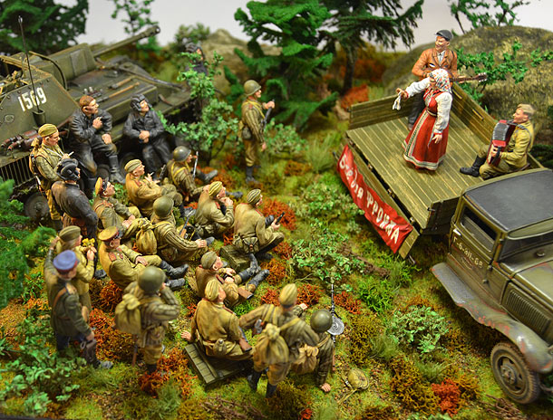 Dioramas and Vignettes: All for front, all for victory! Part 1