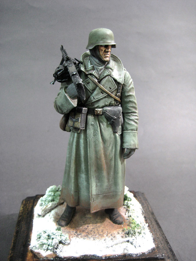 Figures: German machine gunner, photo #1