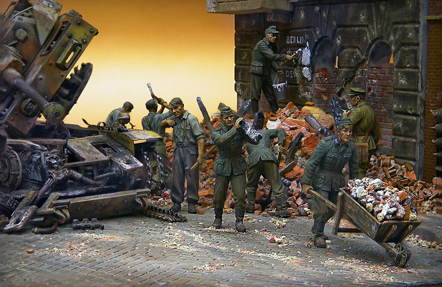 Dioramas and Vignettes: May morning in Berlin, 1945, photo #1