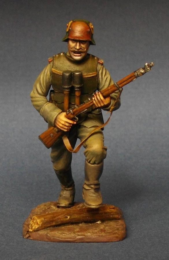 Figures: German storm trooper, WWI, photo #1