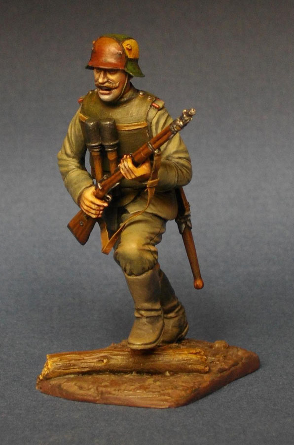 Figures: German storm trooper, WWI, photo #2