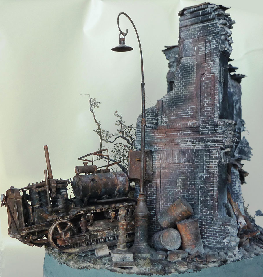 Dioramas and Vignettes: Soldier and workman, photo #16