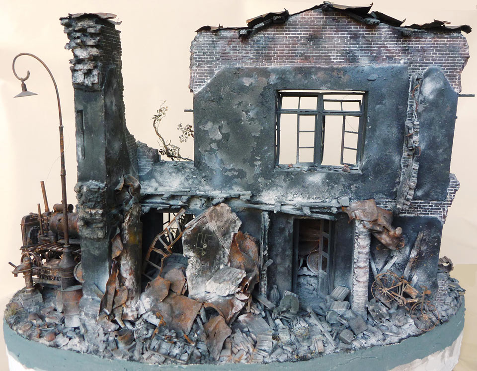 Dioramas and Vignettes: Soldier and workman, photo #2