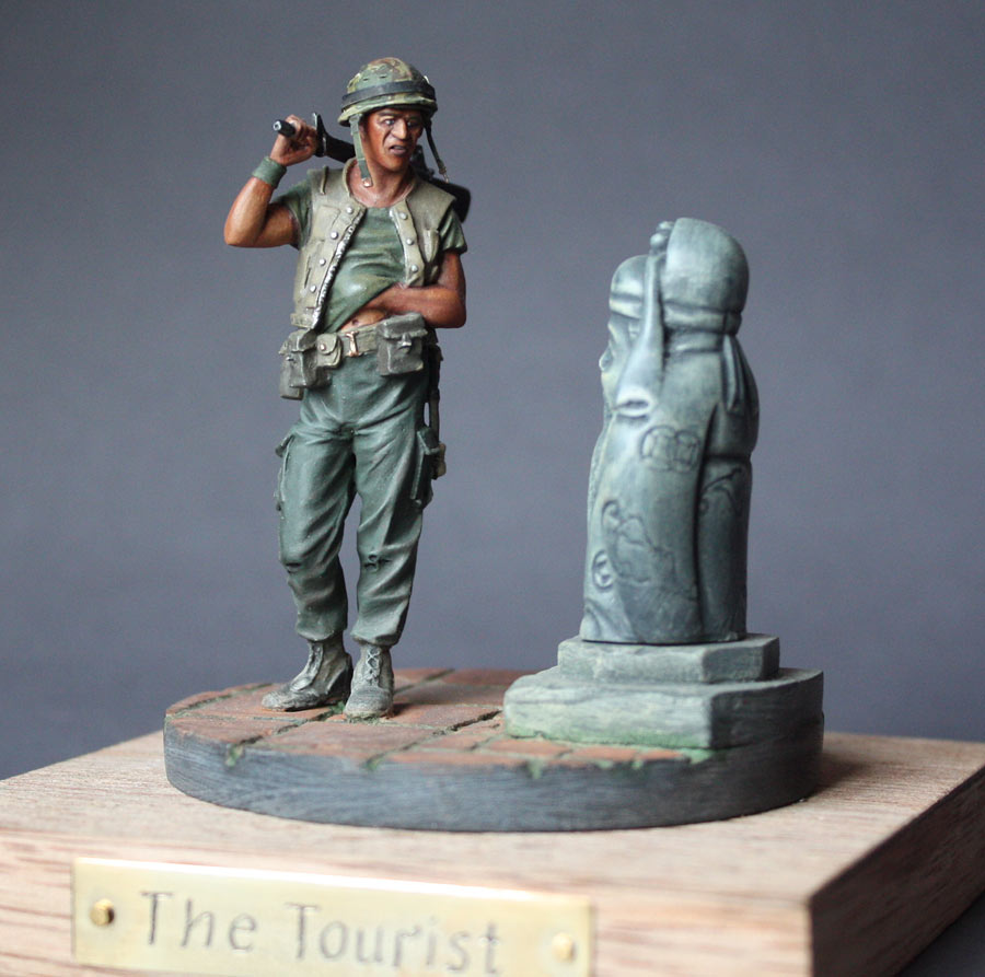 Figures: The Tourist, photo #2