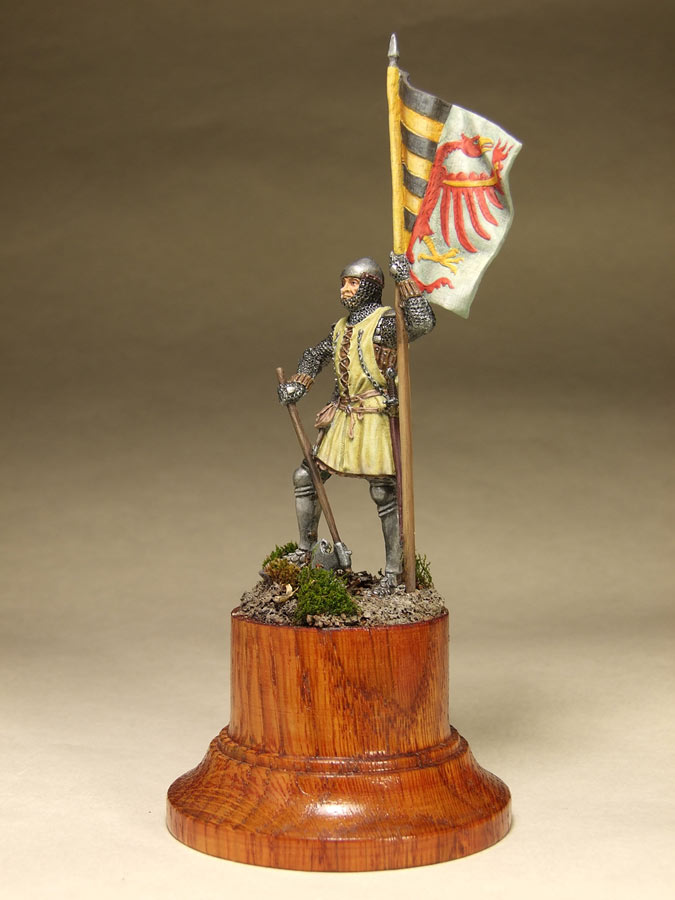 Figures: Saxon standard bearer, mid XIV century, photo #8