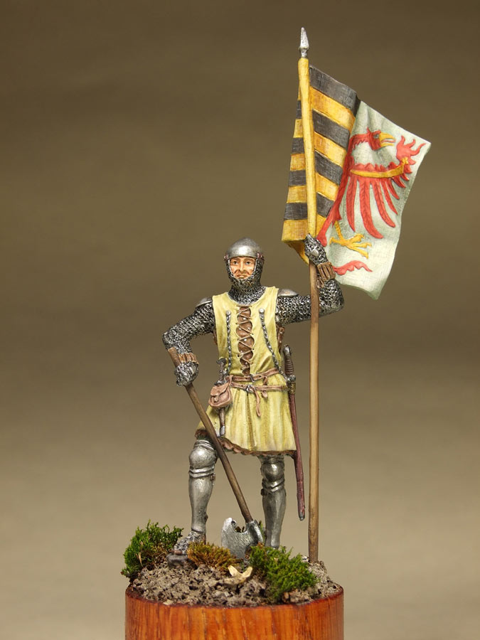 Figures: Saxon standard bearer, mid XIV century, photo #9