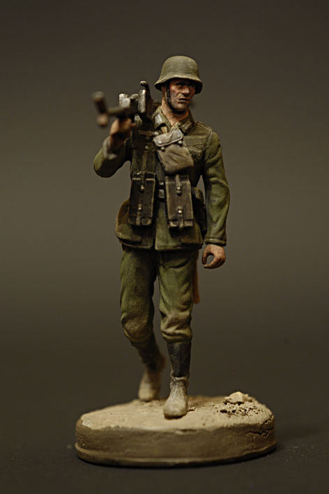 Figures: German AT rifleman, 71 ID, photo #1
