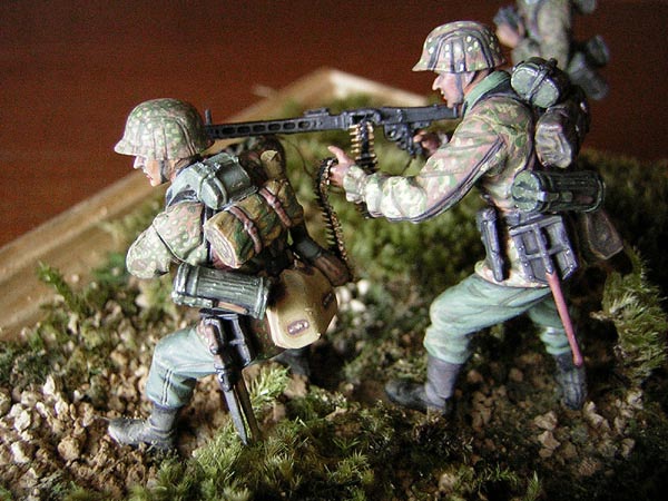 Dioramas and Vignettes: MG-42 Team, photo #3