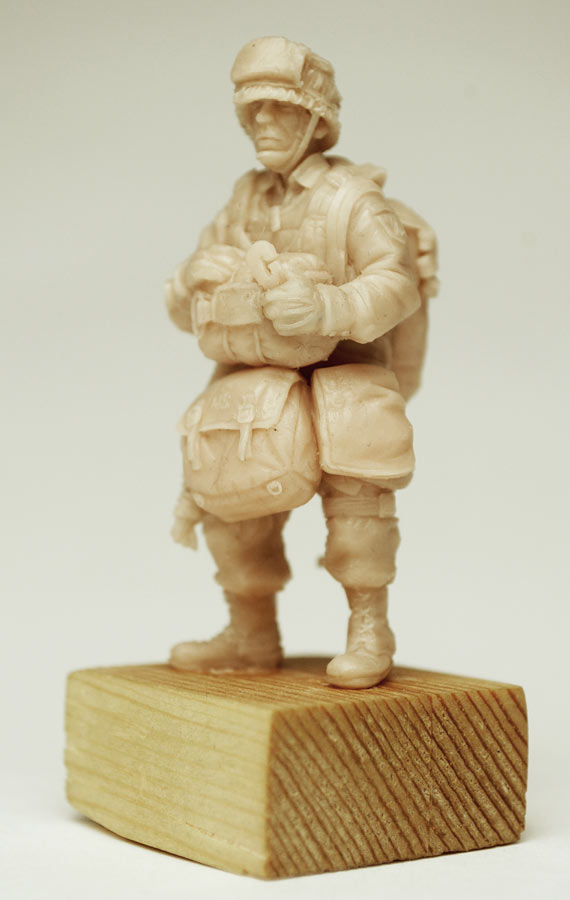 Sculpture: U.S. airborne trooper, 1944, photo #1