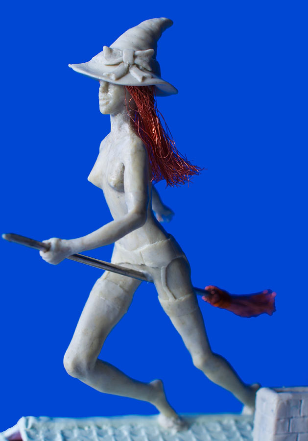 Скульптура: Ведьмочка на метле, фото #1