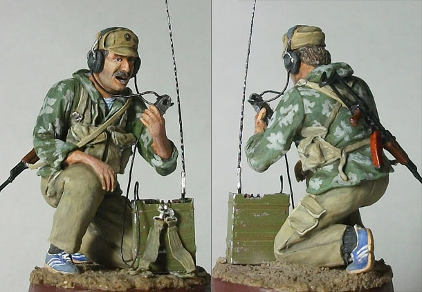 Фигурки: Советский офицер с радиостанцией Р-159. Афганистан