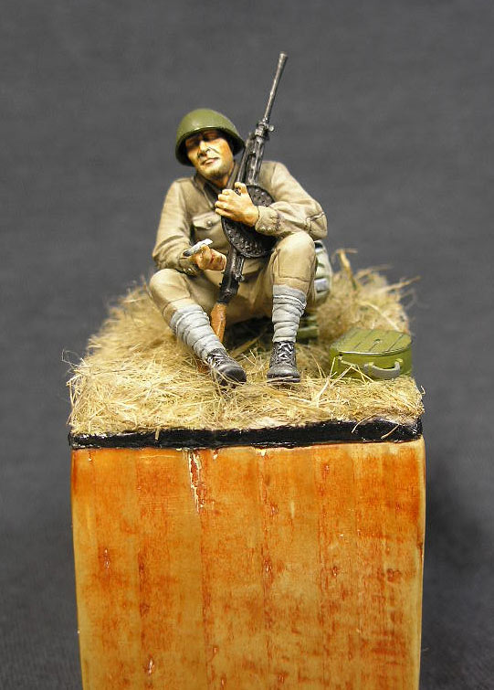 Figures: Red Army trooper, summer 1941, photo #1
