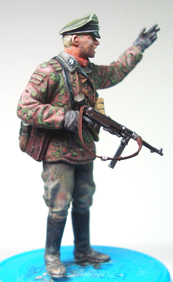 Фигурки: Унтерштурмфюрер и гауптшарфюрер Waffen SS, фото #2