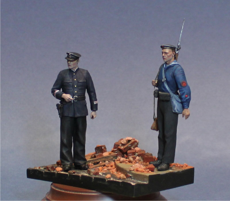 Figures: First days of the war, photo #2