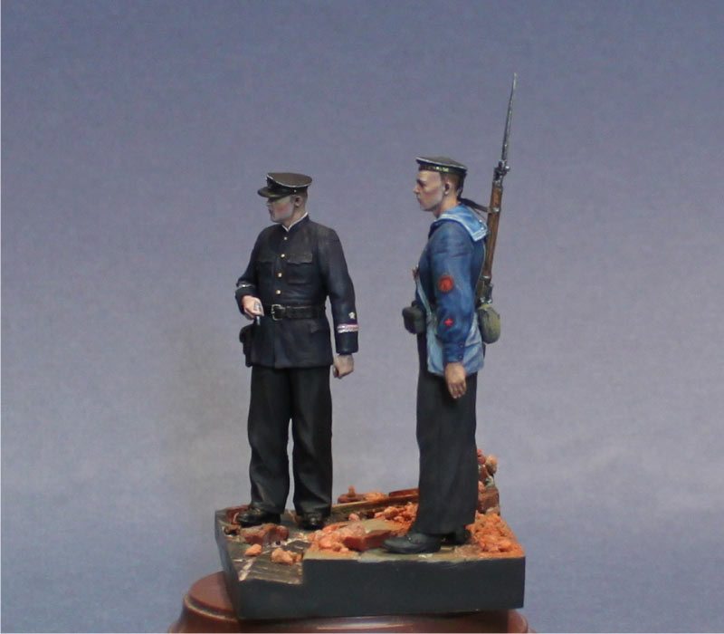 Figures: First days of the war, photo #3