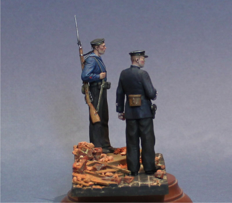Figures: First days of the war, photo #7