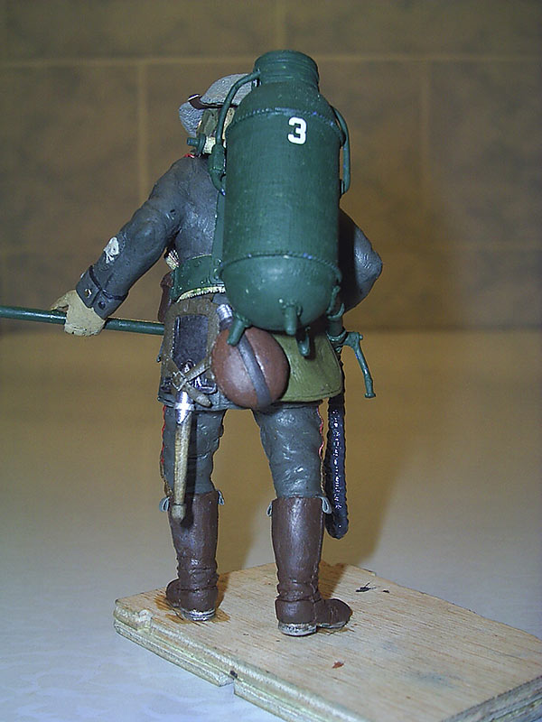 Miscellaneous: German flamethrower operator, 1918, photo #5