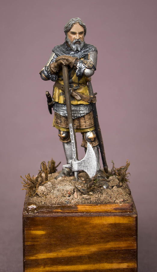 Figures: European knight, XIII century, photo #1