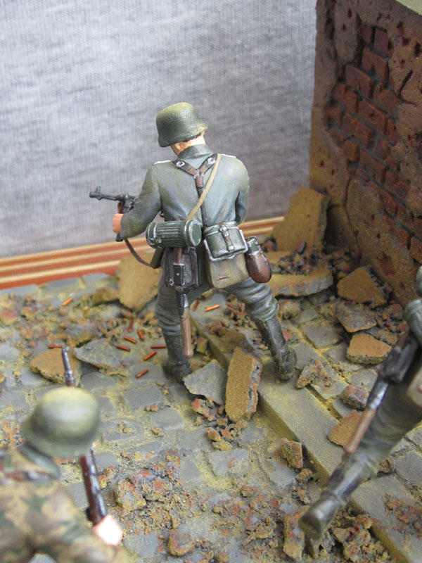 Dioramas and Vignettes: Run to Survive, photo #14