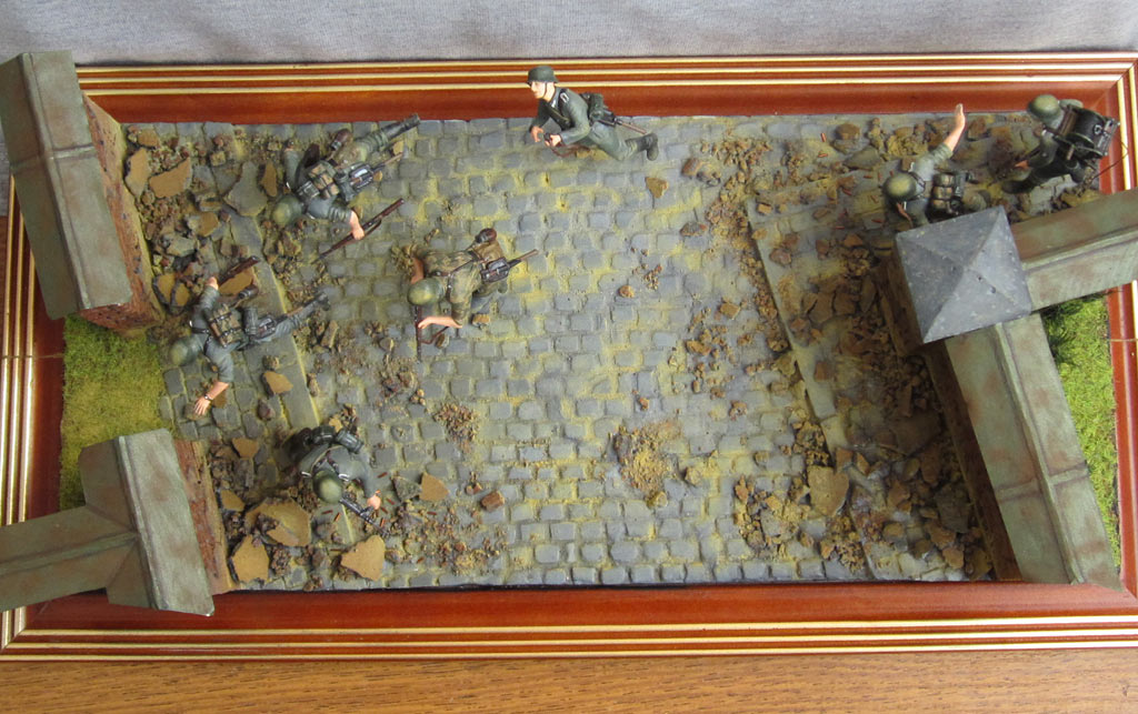 Dioramas and Vignettes: Run to Survive, photo #6