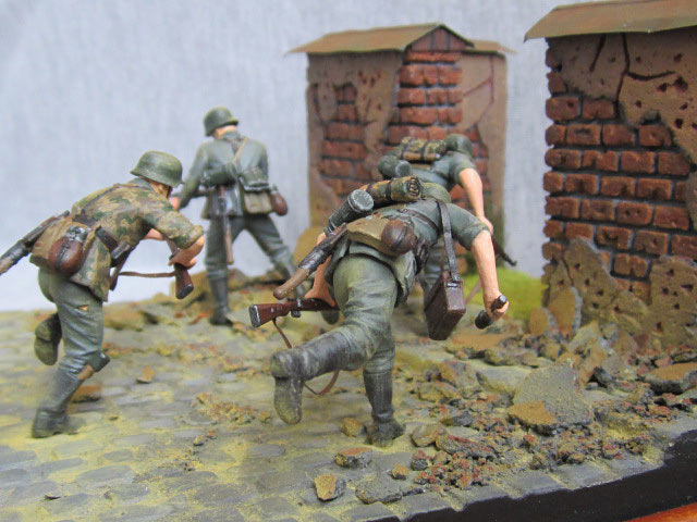 Dioramas and Vignettes: Run to Survive, photo #7