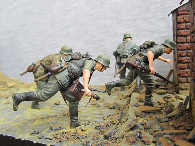 Dioramas and Vignettes: Run to Survive, photo #8