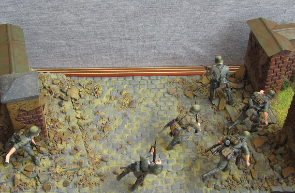Dioramas and Vignettes: Run to Survive