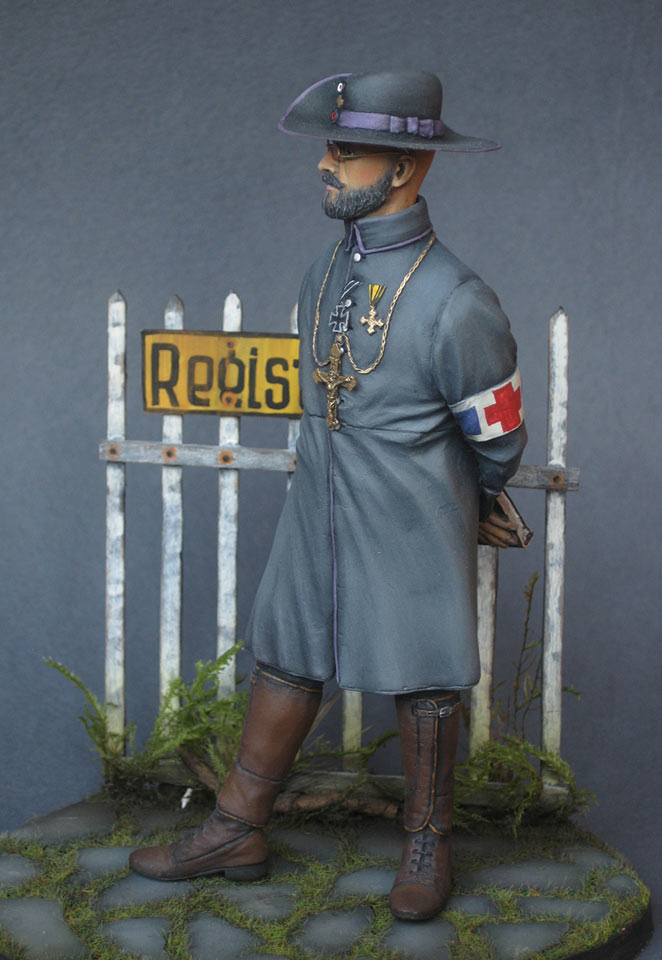 Figures: German army chaplain, photo #7