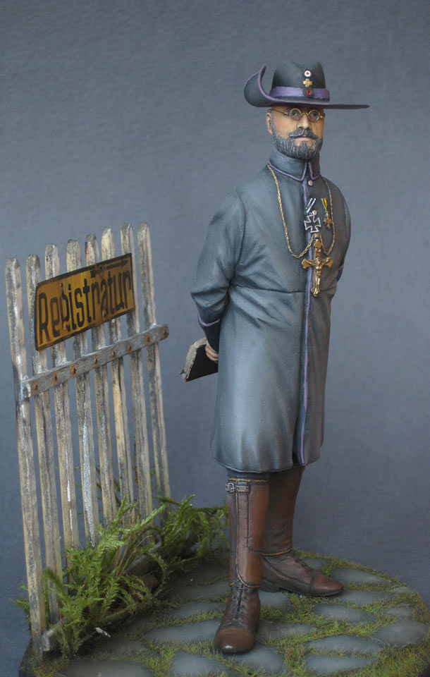 Figures: German army chaplain, photo #8