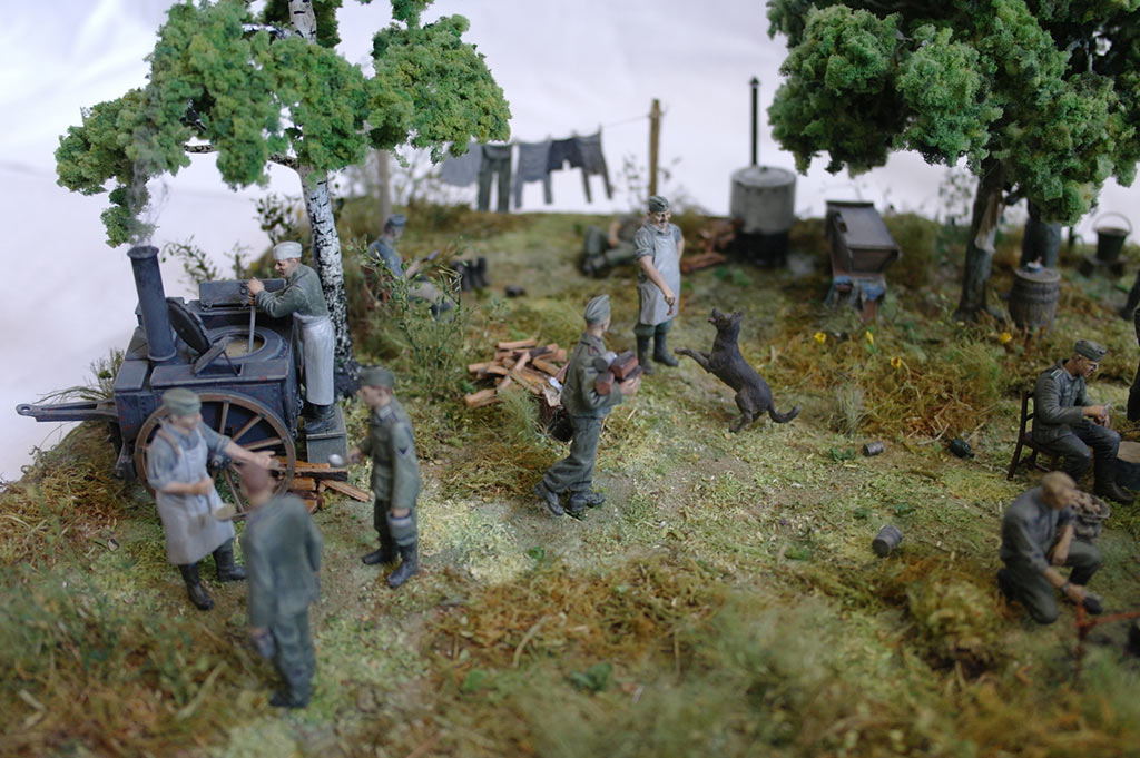 Dioramas and Vignettes: It's meal time!, photo #2