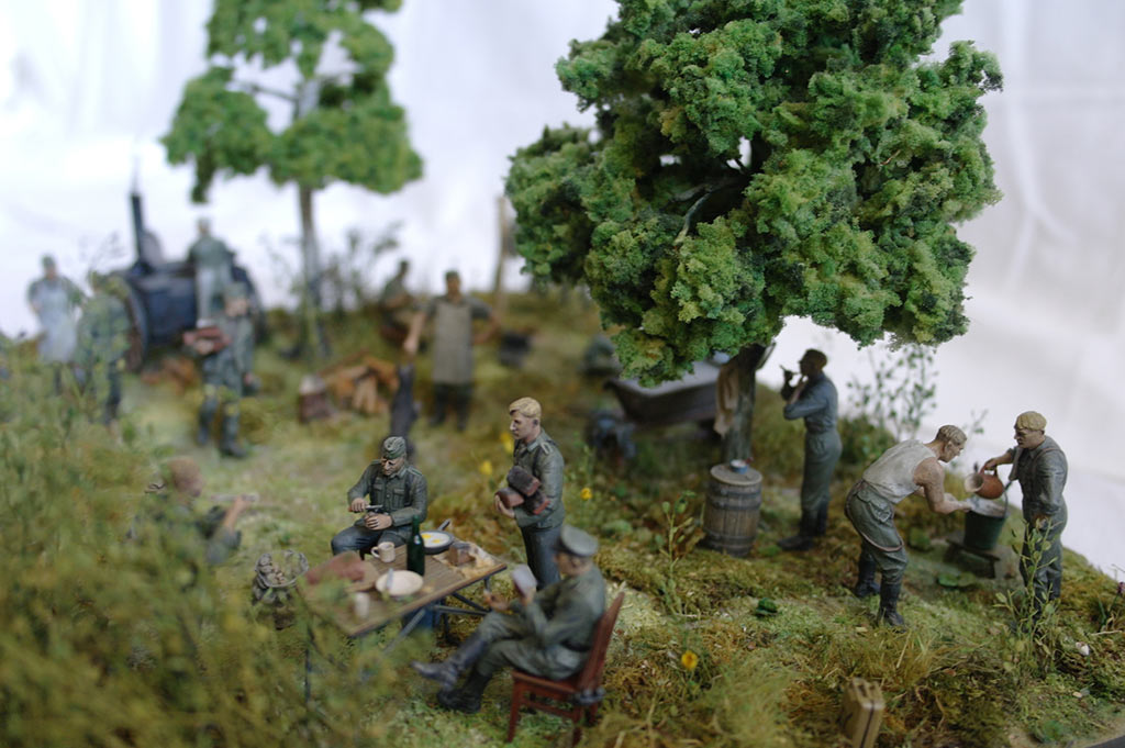 Dioramas and Vignettes: It's meal time!, photo #4