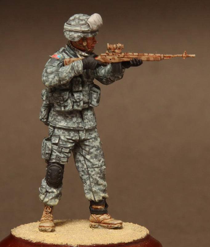 Figures: U.S. sniper with M14, photo #2