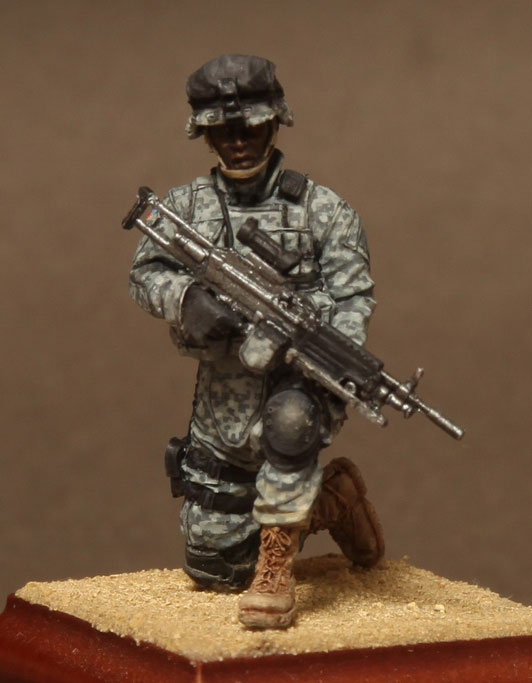 Figures: U.S. machine gunner, photo #2