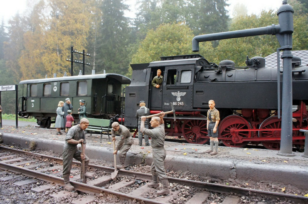 Dioramas and Vignettes: To the Eastern front! Germany, 1942, photo #12