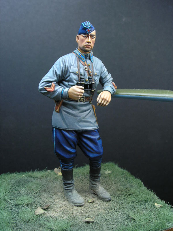 Figures: Captain, Red Army Air Forces, summer 1940, photo #1