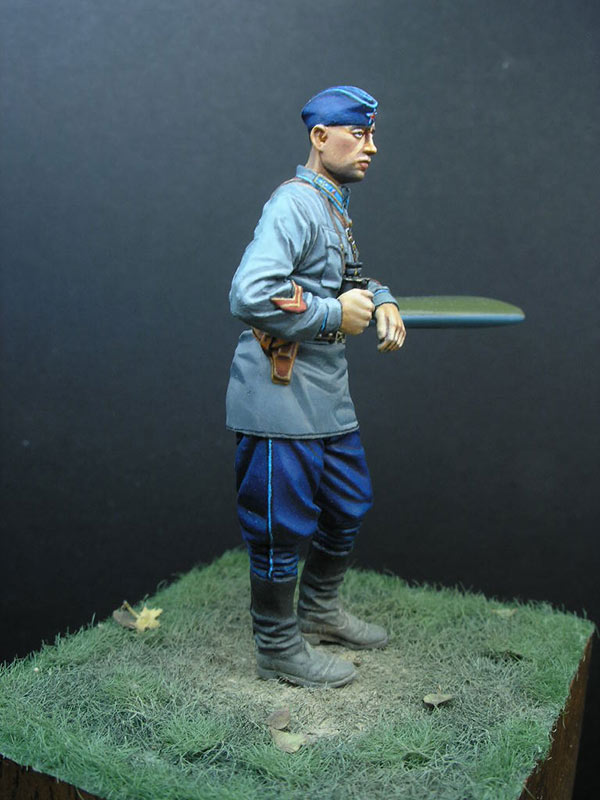 Figures: Captain, Red Army Air Forces, summer 1940, photo #6