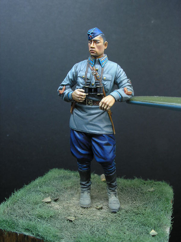 Figures: Captain, Red Army Air Forces, summer 1940, photo #8