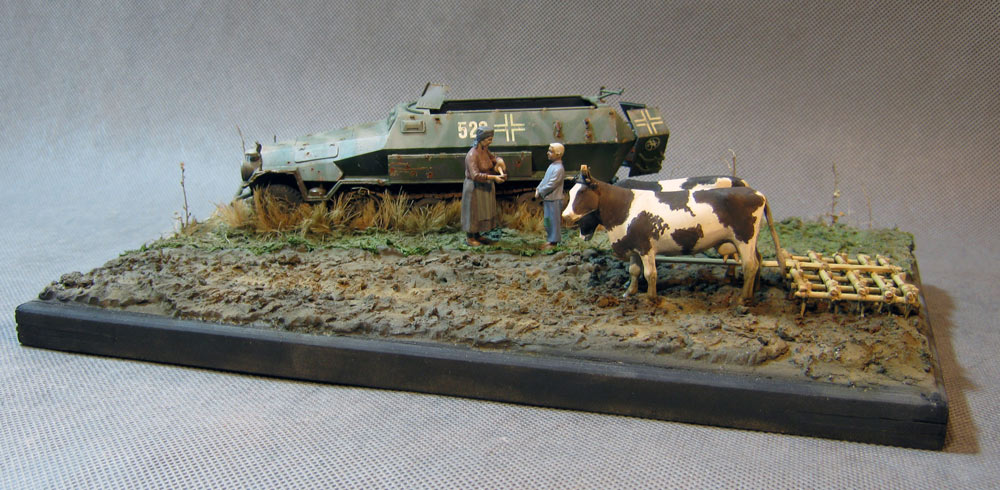 Dioramas and Vignettes: Adult childhood, photo #7