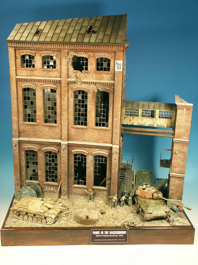 Dioramas and Vignettes: Panic in the Background, photo #3