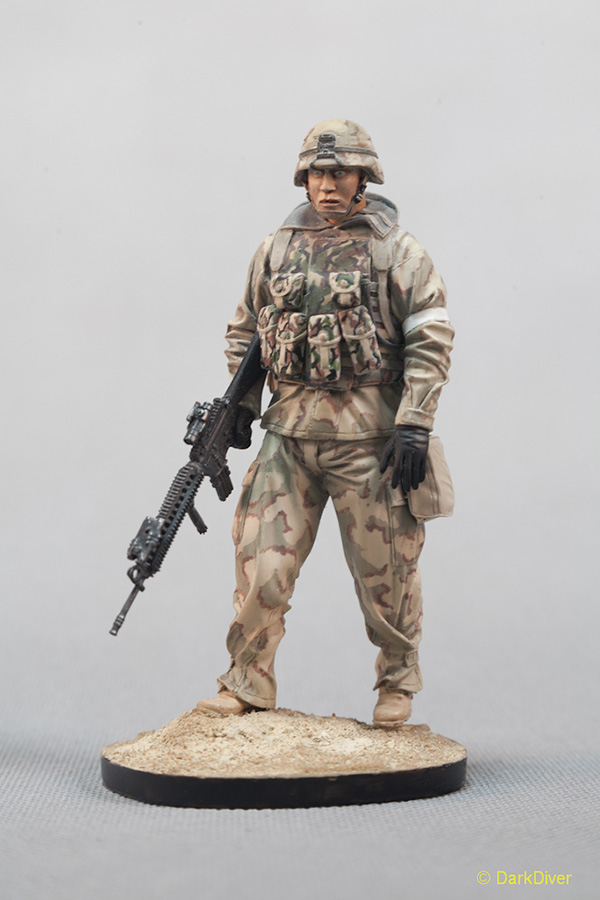 Figures: U.S. infantryman, Iraq, 2003, photo #1