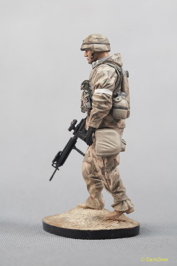 Figures: U.S. infantryman, Iraq, 2003, photo #2