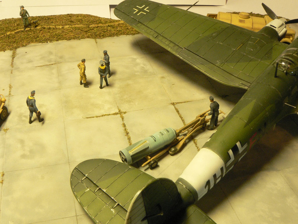 Dioramas and Vignettes: Airfield, photo #12
