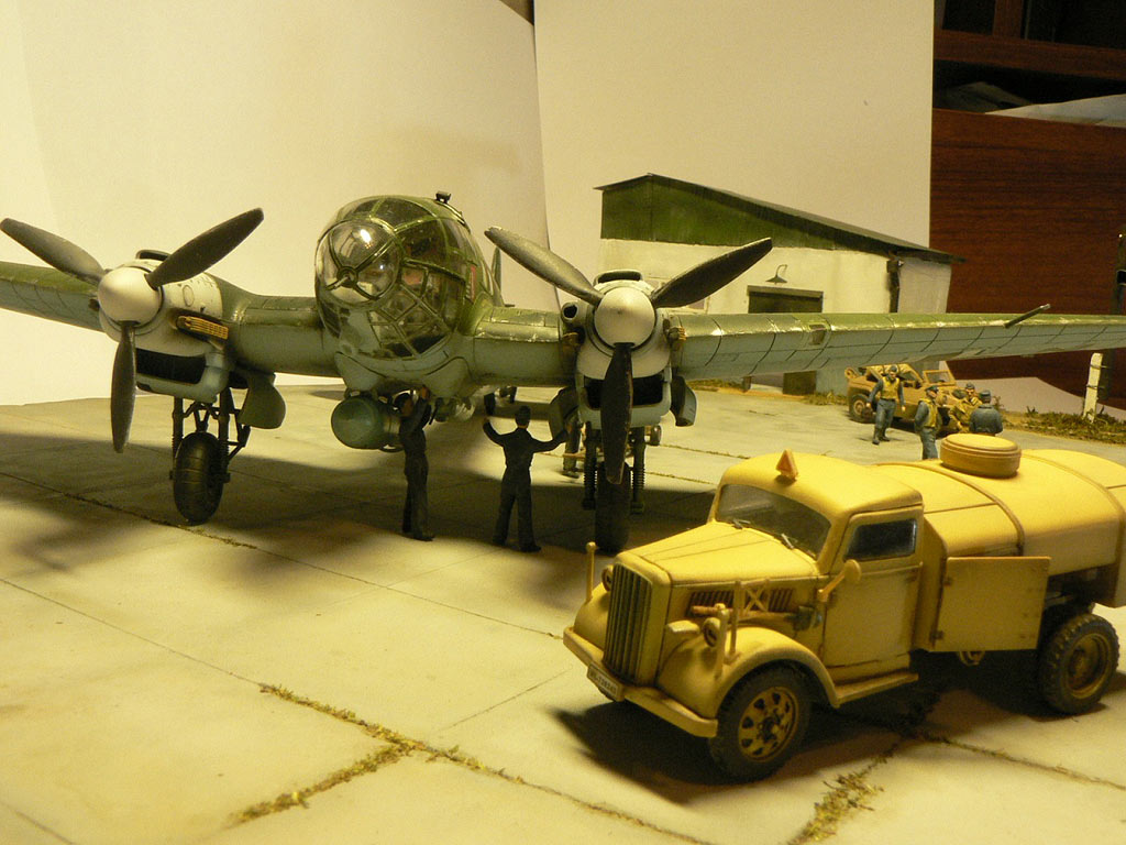 Dioramas and Vignettes: Airfield, photo #7