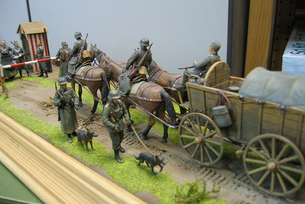 Dioramas and Vignettes: Road Patrol, photo #1