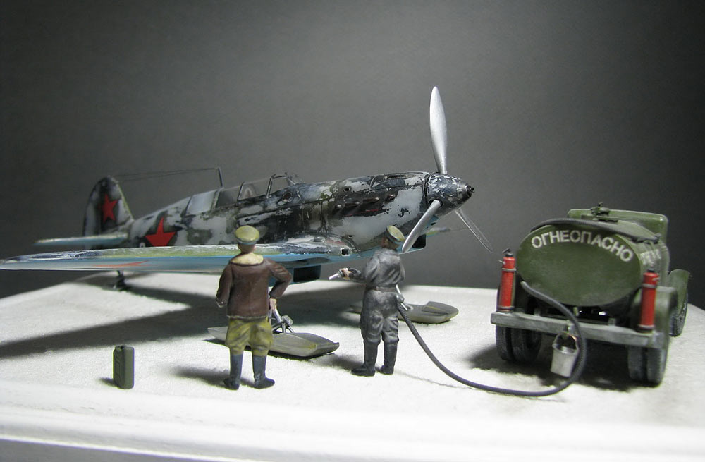 Dioramas and Vignettes: Yak-7A with BZ-38 tanker, photo #4