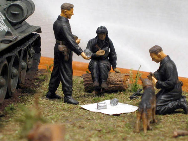 Dioramas and Vignettes: Four Tankers and Dog, photo #1