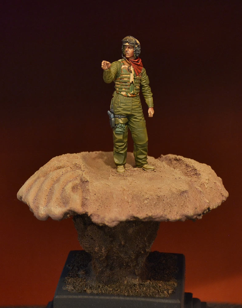 Figures: U.S. tank crewman, Iraq, photo #1