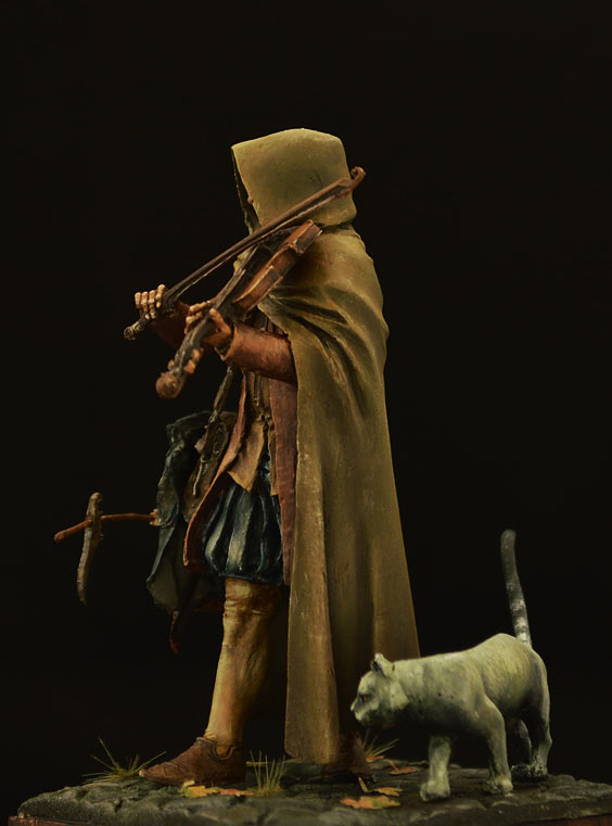 Figures: The Fiddler, photo #3