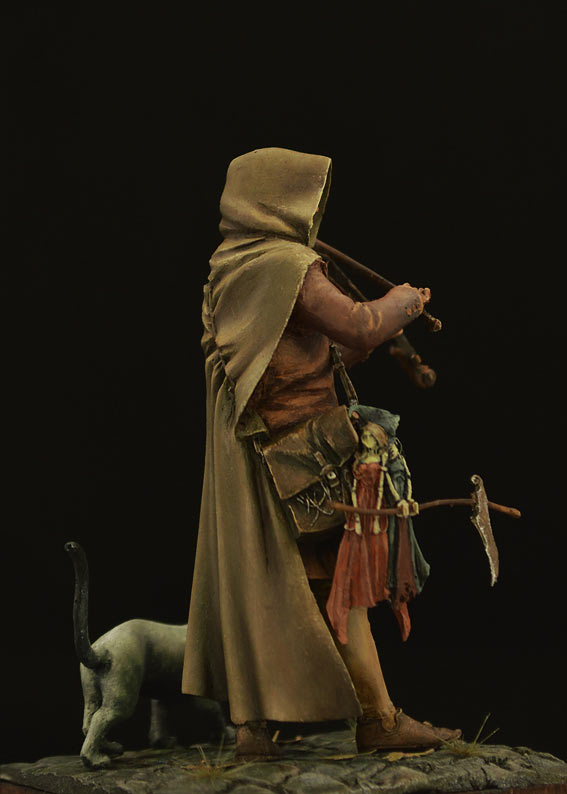 Figures: The Fiddler, photo #5